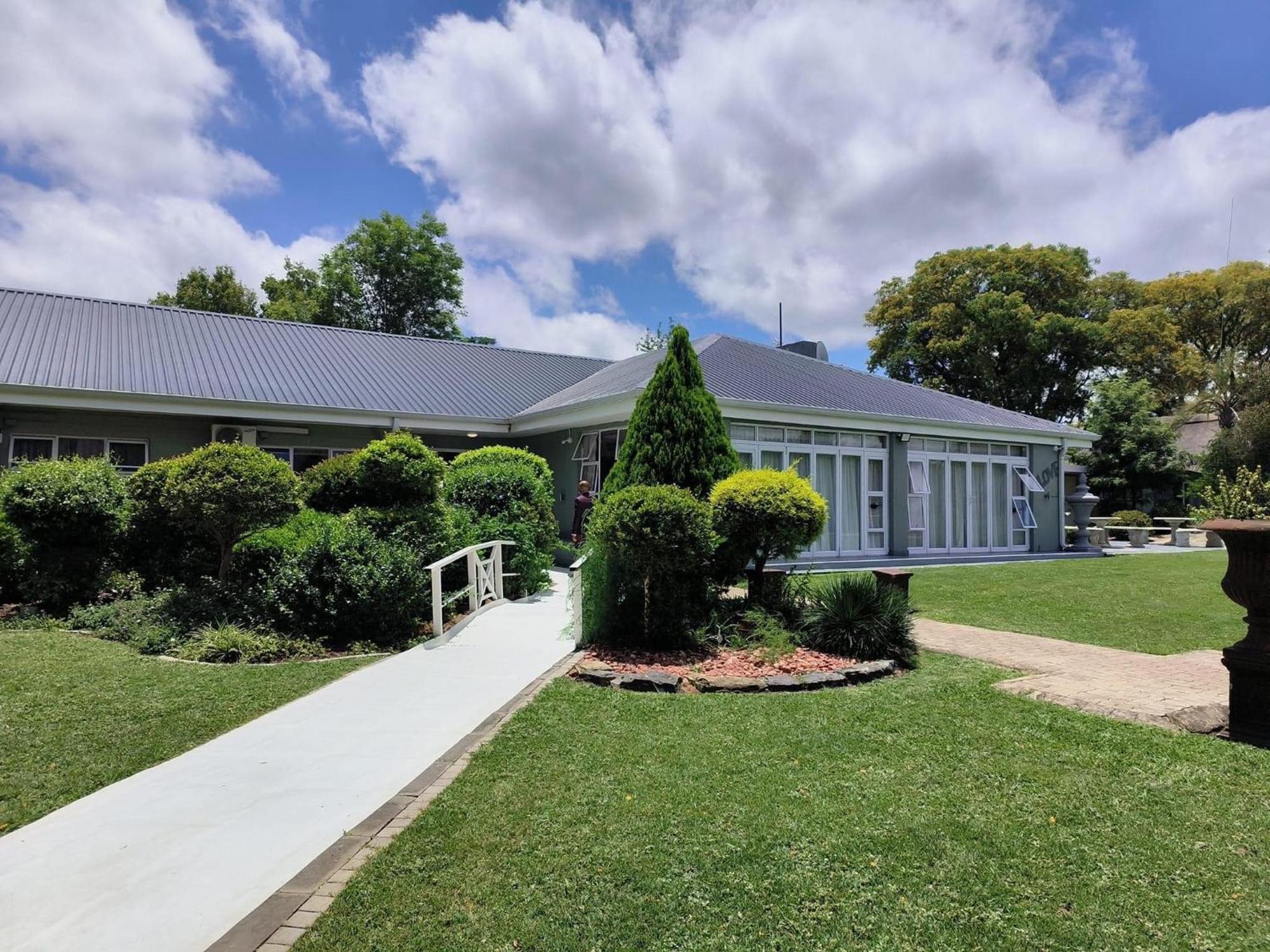 Nauntons Guest House & Wedding Venue 莱迪史密斯 外观 照片