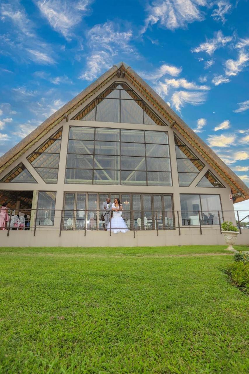 Nauntons Guest House & Wedding Venue 莱迪史密斯 外观 照片