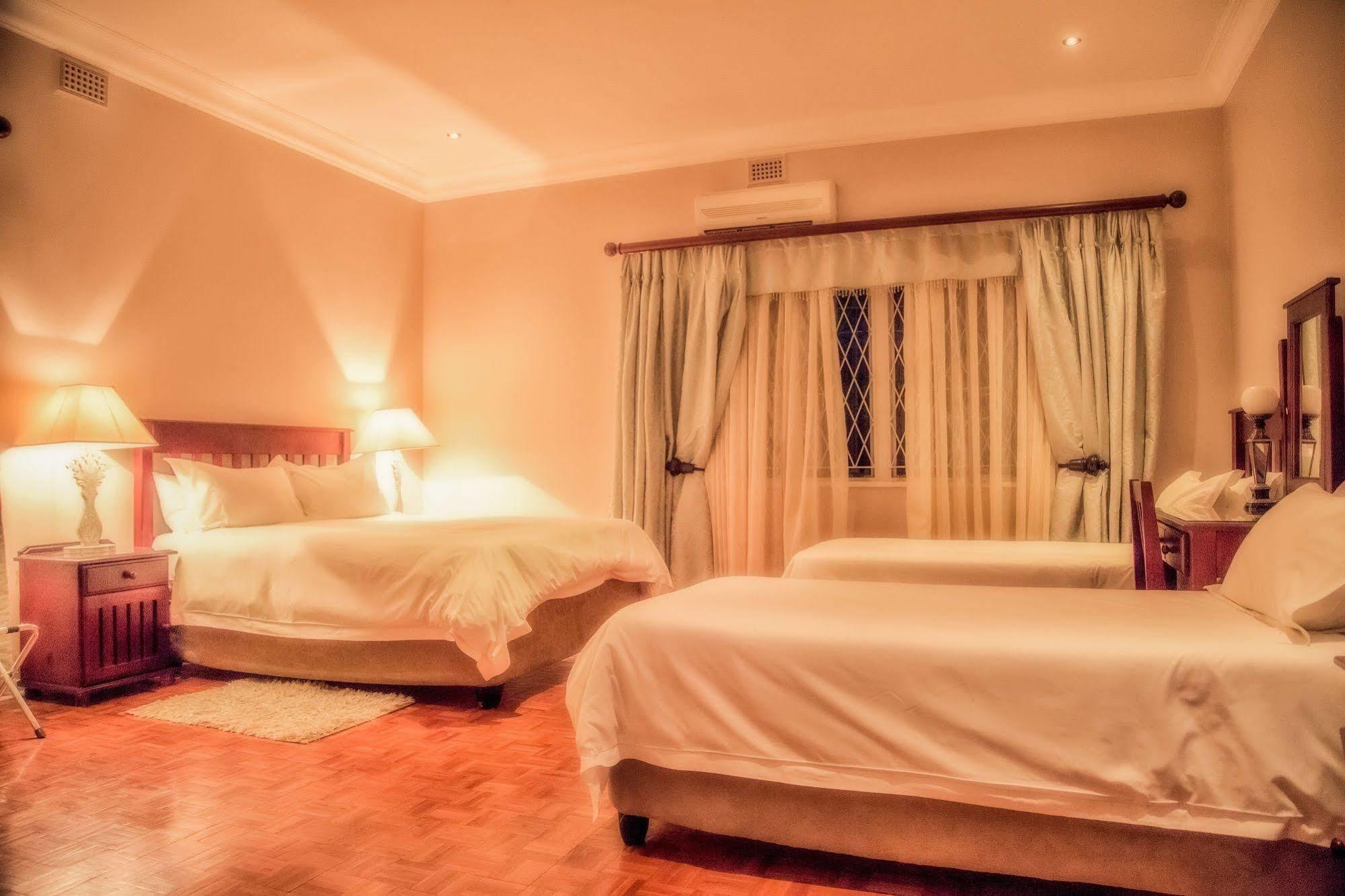 Nauntons Guest House & Wedding Venue 莱迪史密斯 外观 照片