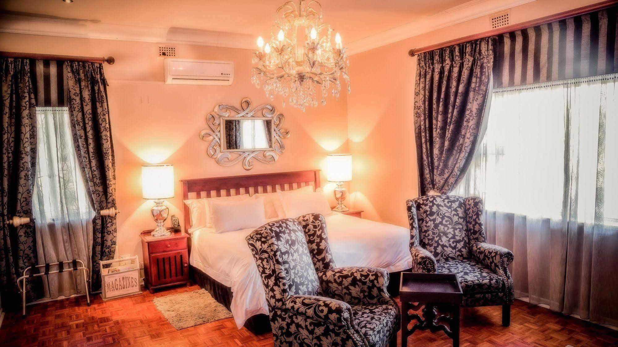 Nauntons Guest House & Wedding Venue 莱迪史密斯 外观 照片